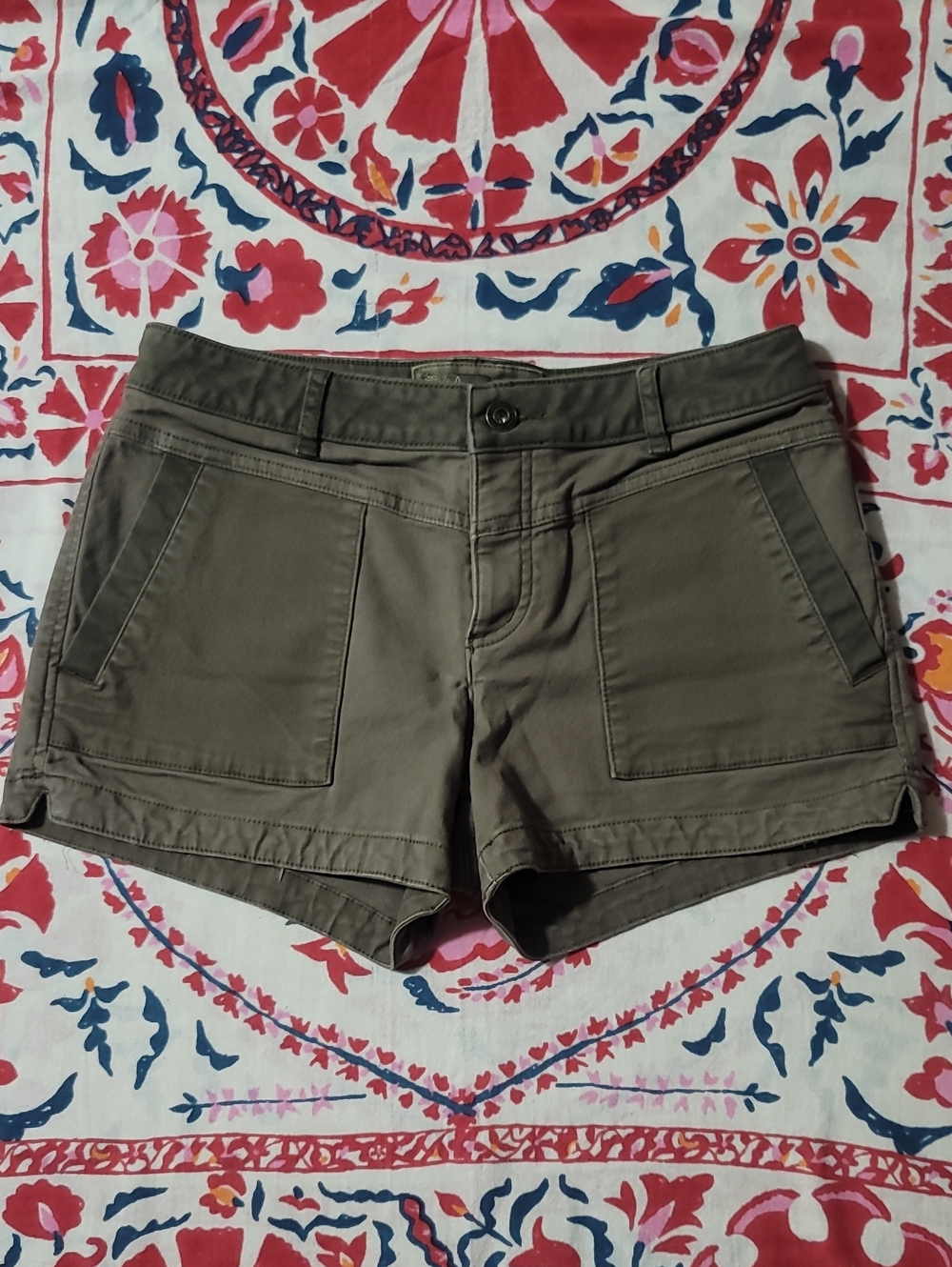 NWOT Prana Two Toned Olive Utility Shorts made with Organic Cotton